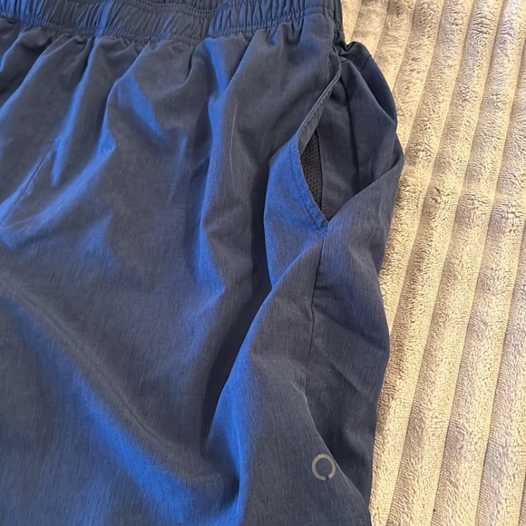 Skora quick dry shorts with liner - Picture 2 of 4